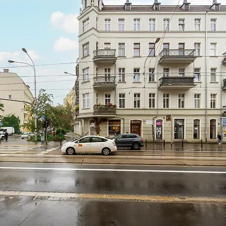 Daire Jednosci Narodowej Stylowy By Renters Wroclaw