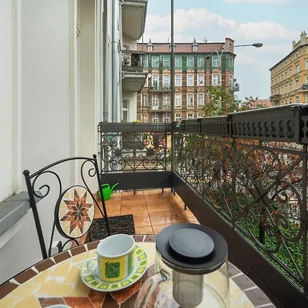 Jednosci Narodowej Stylowy By Renters Апартаменты