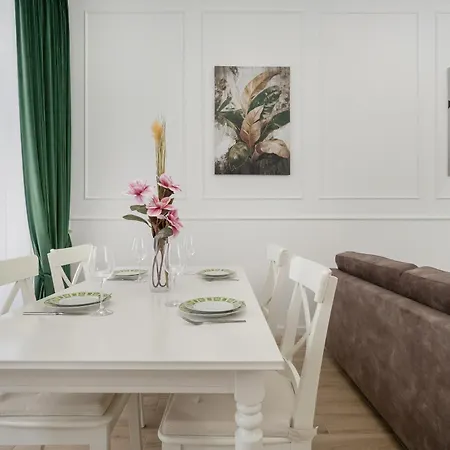 Jednosci Narodowej Stylowy By Renters