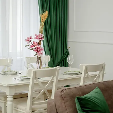 Jednosci Narodowej Stylowy By Renters Апартаменты *