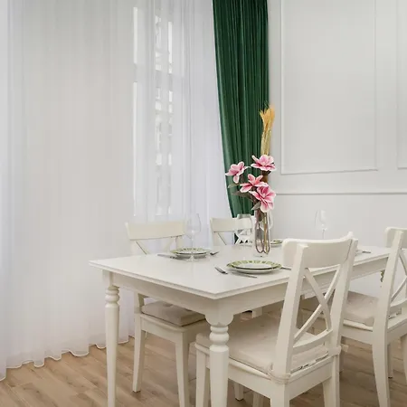公寓 Jednosci Narodowej Stylowy By Renters *