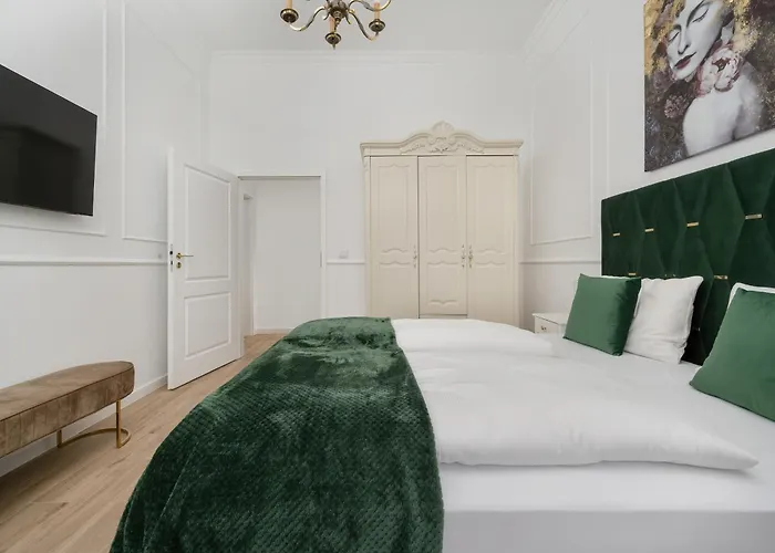 Jednosci Narodowej Stylowy By Renters Apartment